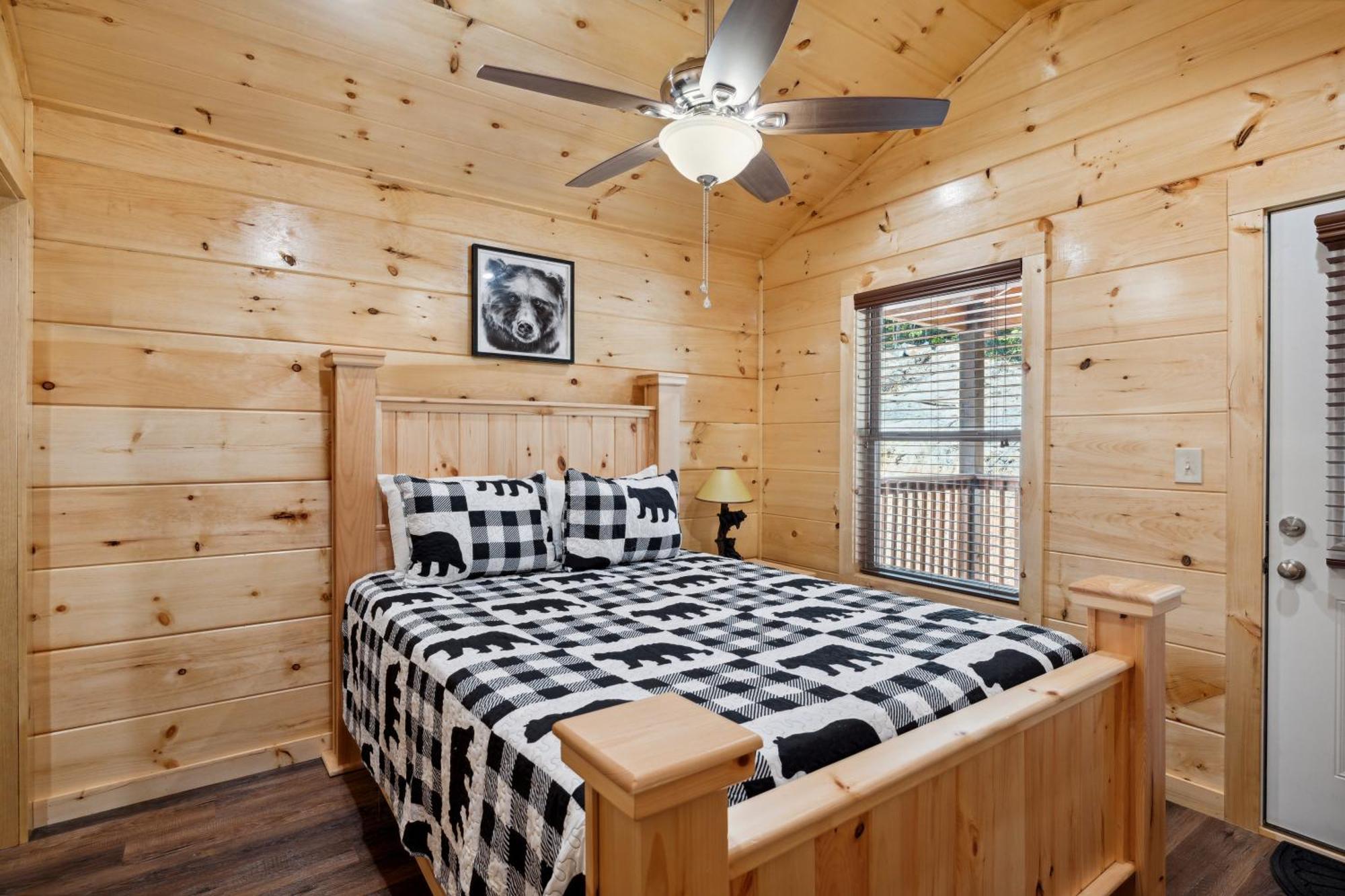 The 3 Bears Is A Newly Built 3 Bedroom Cabin Only 3 Minutes From The Parkway! Pigeon Forge Exterior photo