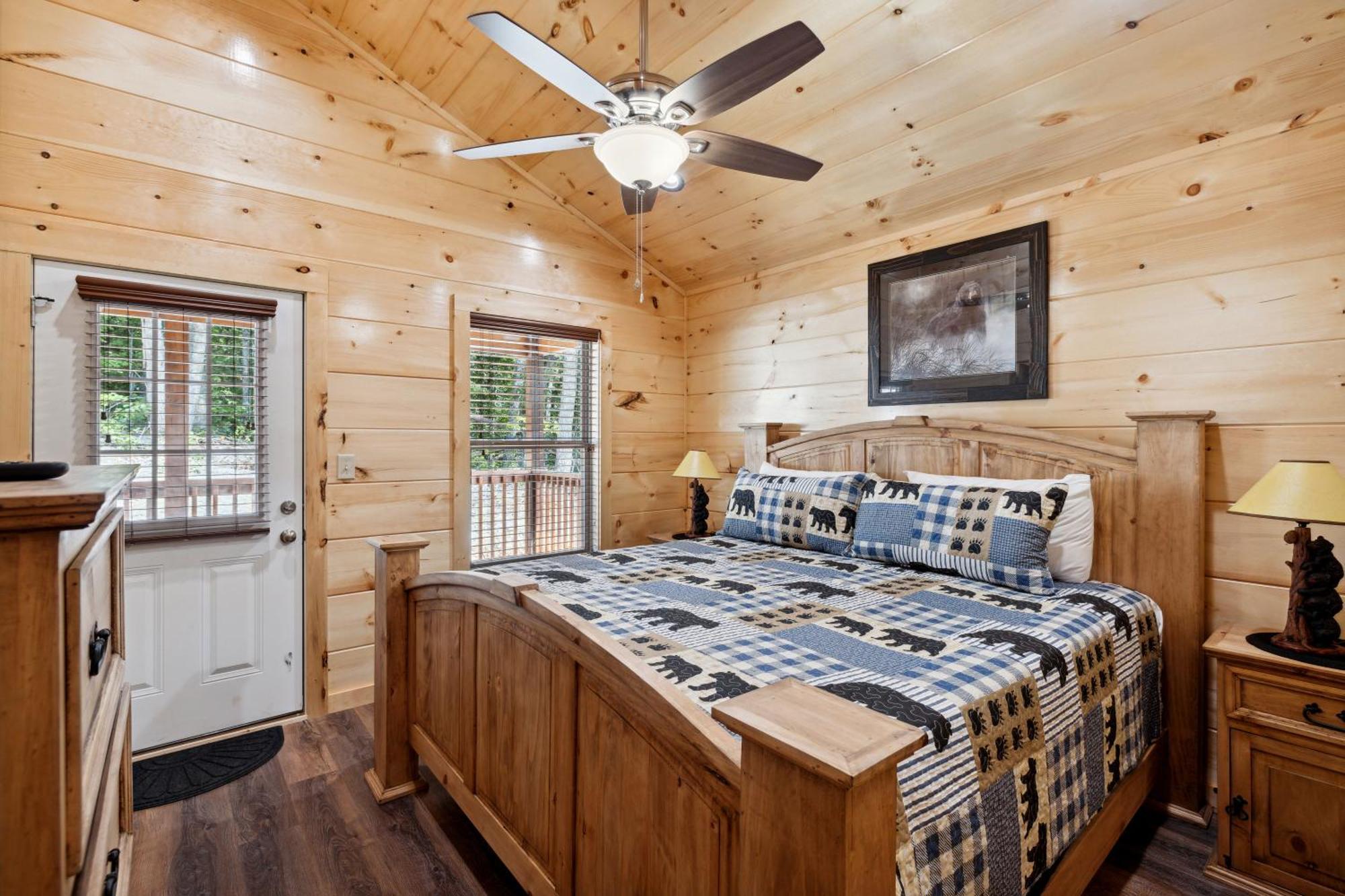 The 3 Bears Is A Newly Built 3 Bedroom Cabin Only 3 Minutes From The Parkway! Pigeon Forge Exterior photo